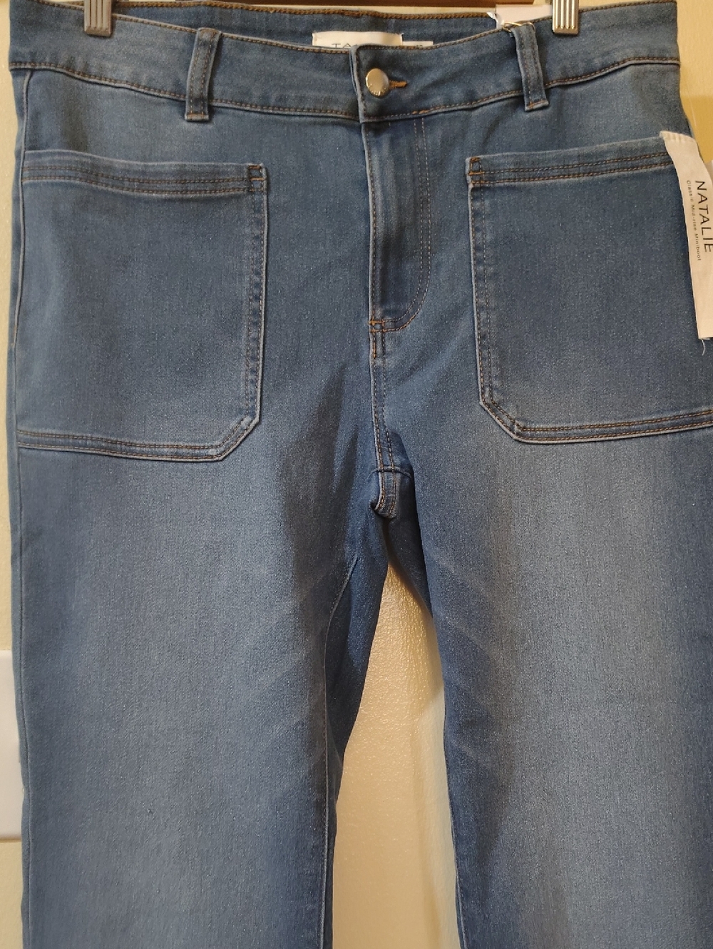 Tahari Petite Classic Mid -rise Mini boot Jeans. Color Glacier Wash. Size 10P - Picture 4 of 11